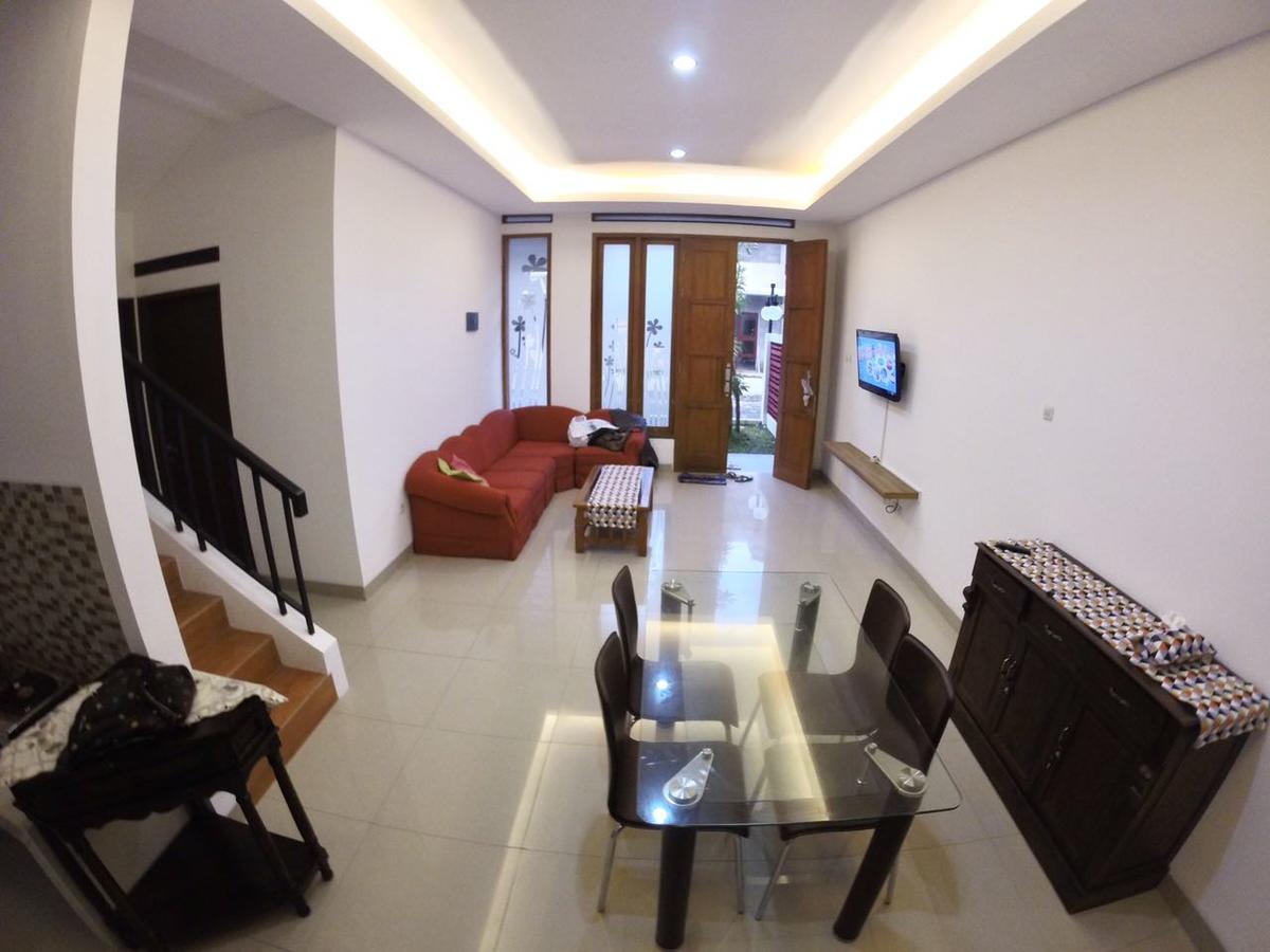 Baturetno Padma Laguna Guesthouse מראה חיצוני תמונה