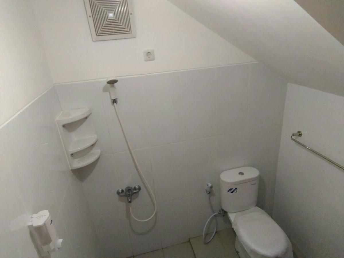 Baturetno Padma Laguna Guesthouse מראה חיצוני תמונה