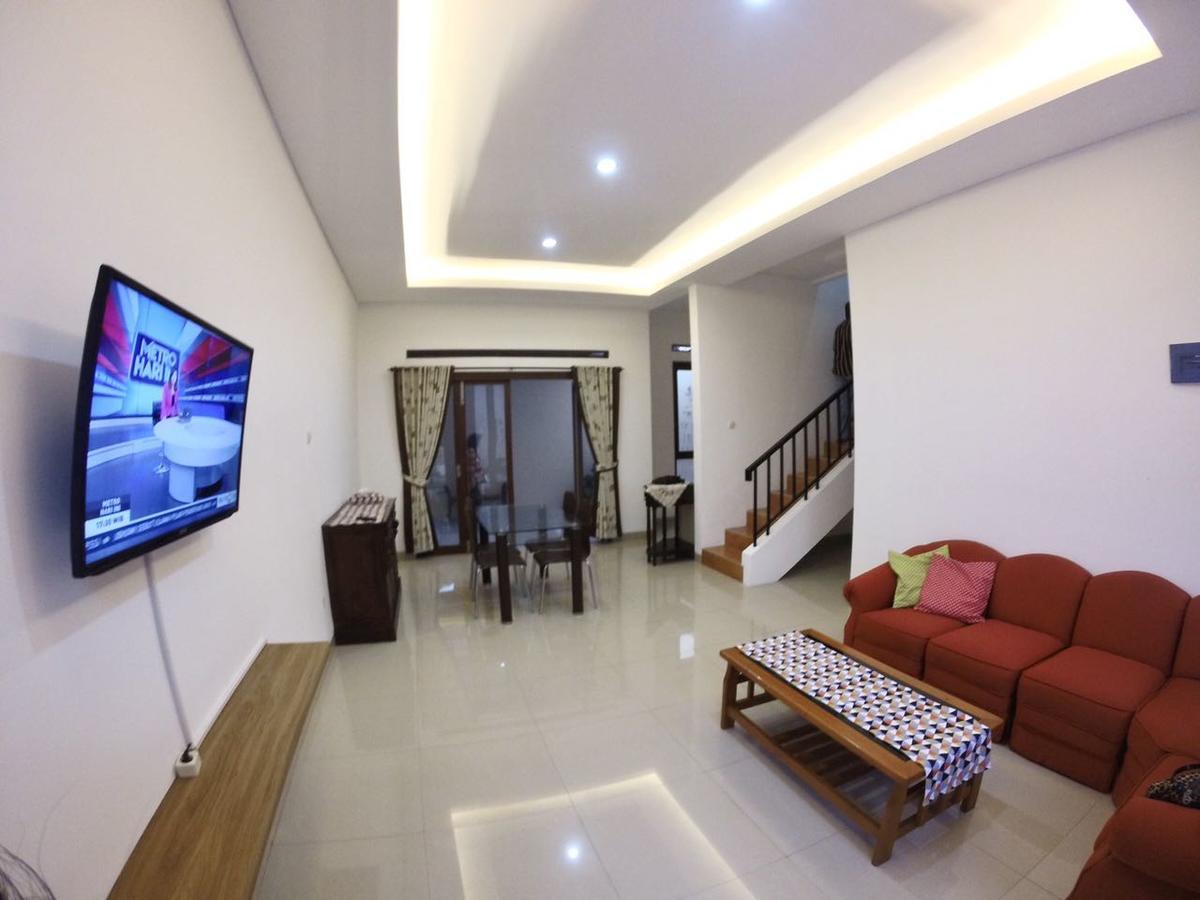 Baturetno Padma Laguna Guesthouse מראה חיצוני תמונה