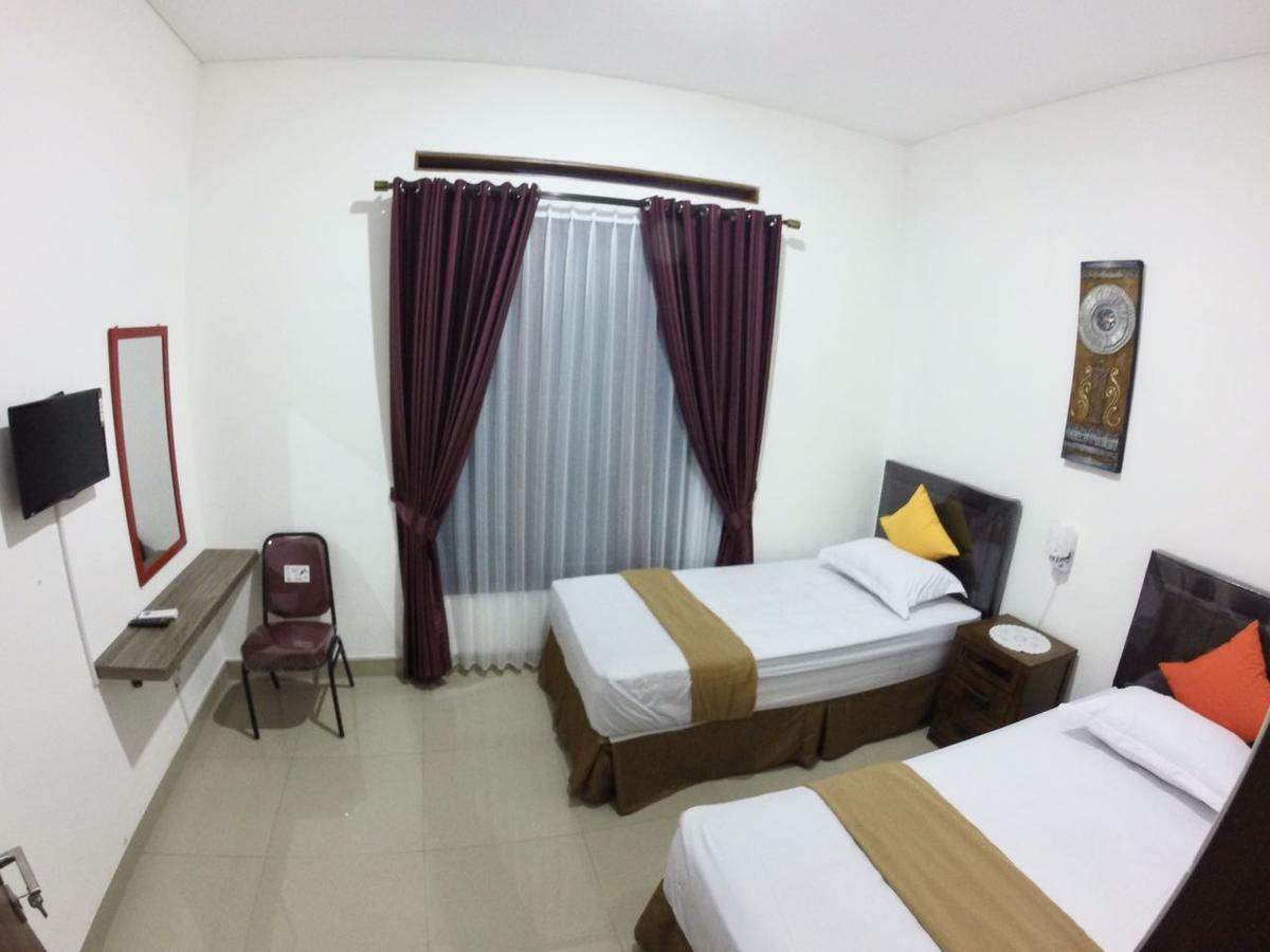 Baturetno Padma Laguna Guesthouse מראה חיצוני תמונה